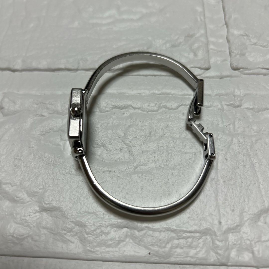 GUCCI 1900L 稼働品 シェル文字盤 レディース腕時計 バングルタイプ