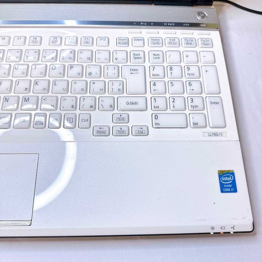 ホワイトが可愛い❤️面倒な設定済みだから届いたらすぐ使える❤️Windows11❤️