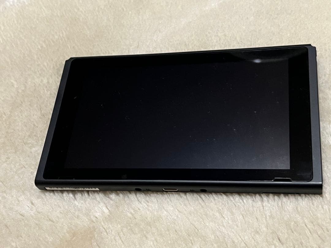 Nintendo Switch 本体 ネオンブルー・ネオンレッド　2017年製