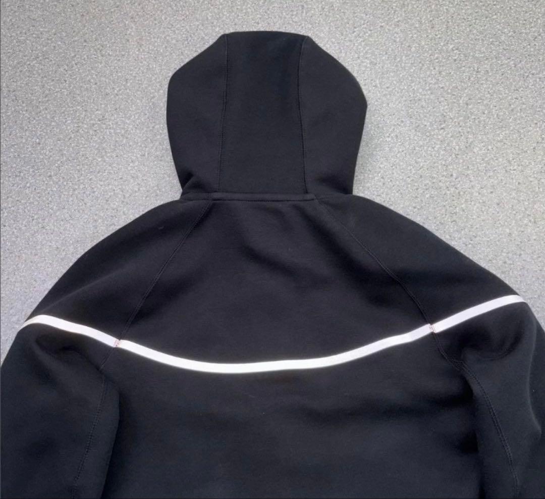 NIKE反射テックフリース上