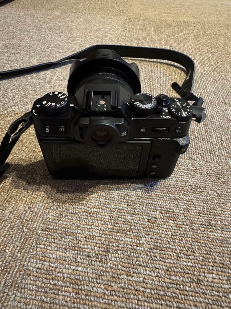富士フイルム X-T30 ボディ ブラック【2610万画素】 ミラーレス一眼