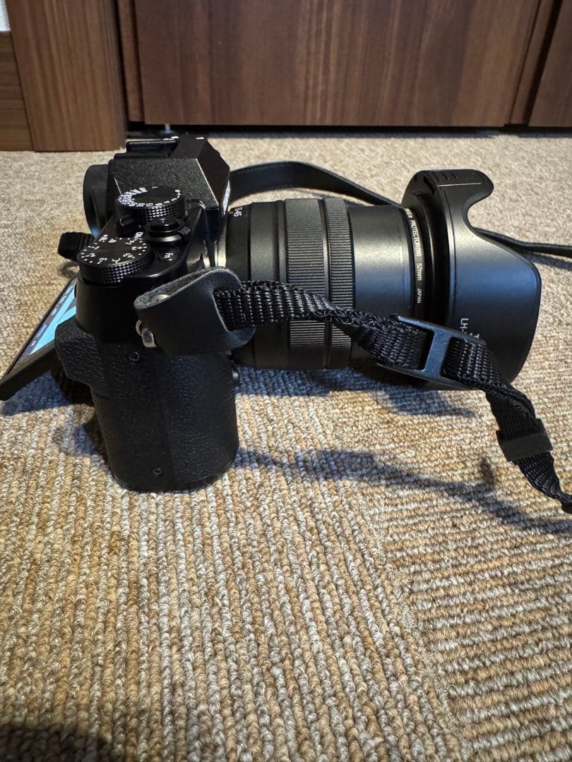 富士フイルム X-T30 ボディ ブラック【2610万画素】 ミラーレス一眼