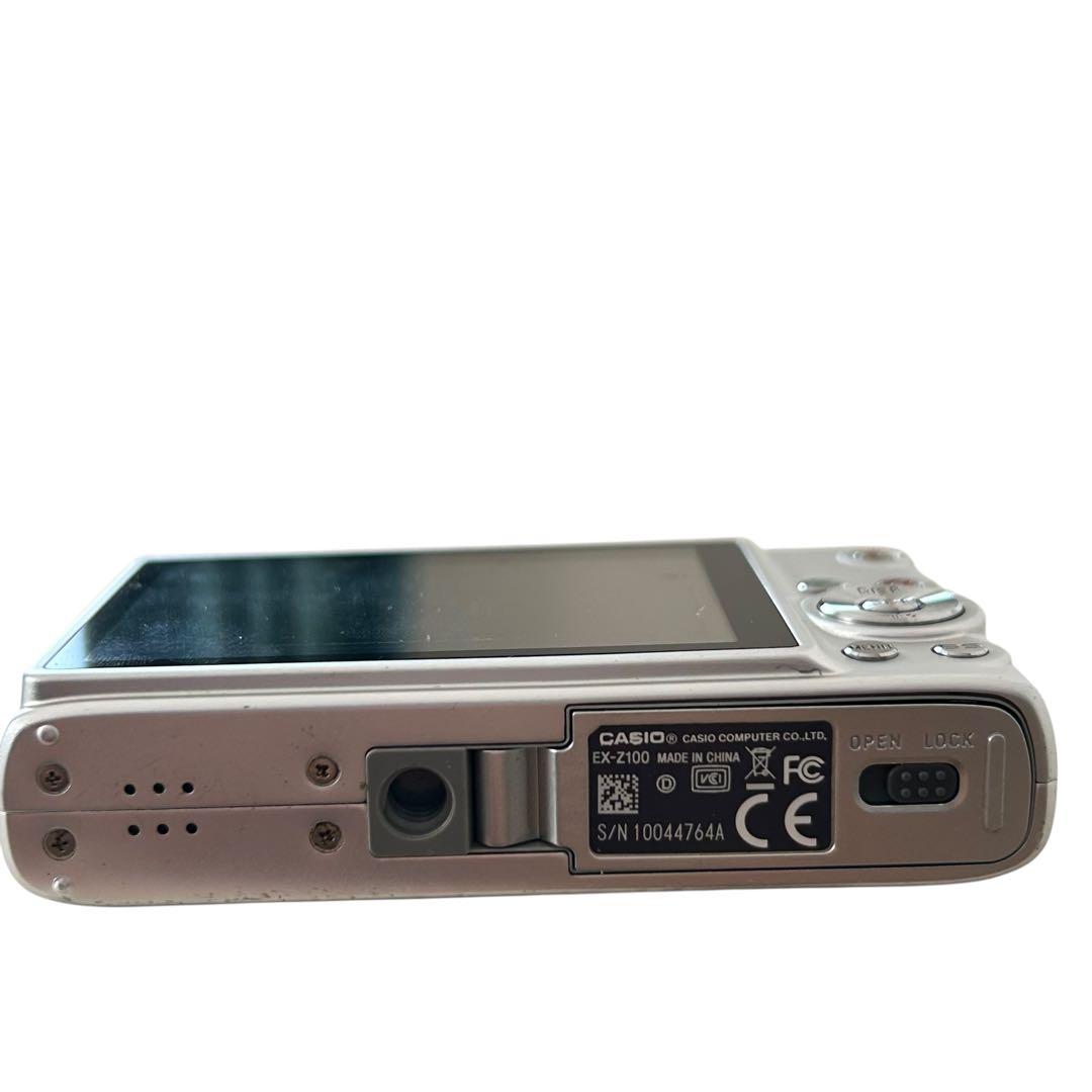 動作確認済み CASIO EXILIM EX-z100 シルバー コンデジ