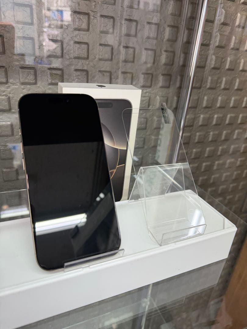 【美品】iPhone16pro 128GB BT89% 付属品完備 フィルム付！