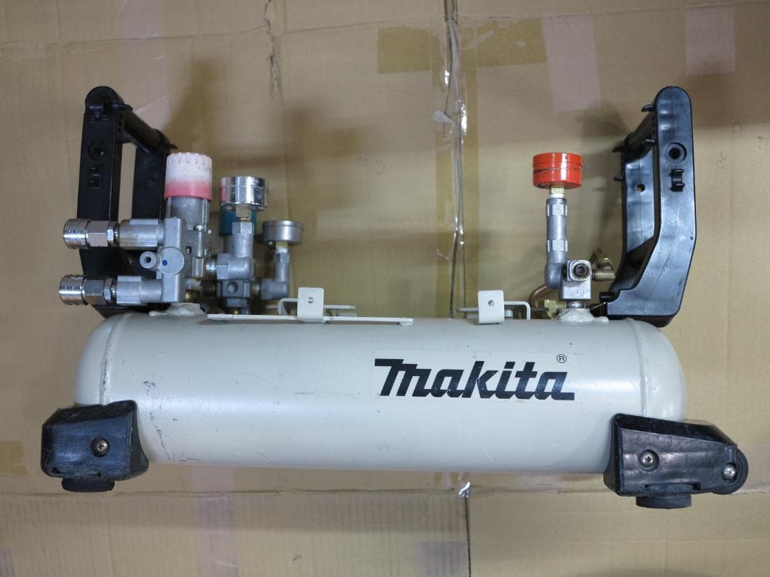 マキタ AC401XL の サブタンク 仕様 高圧/常圧