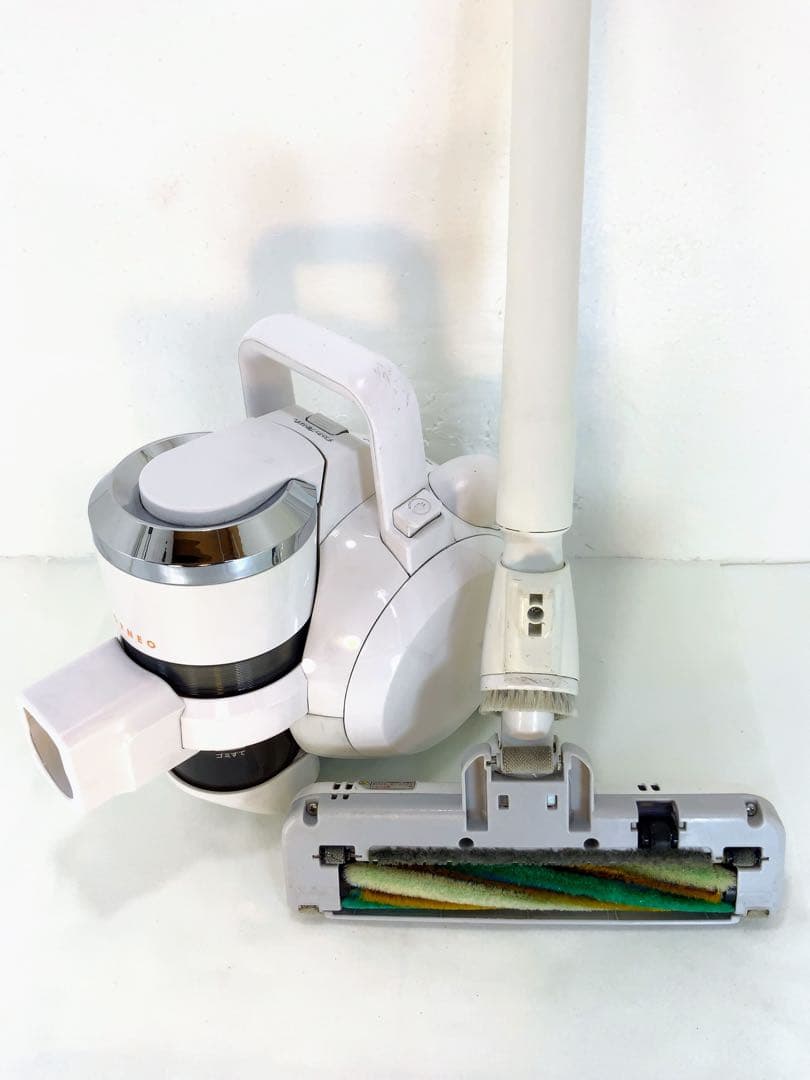 TOSHIBA サイクロンクリーナー　VC-S610X ホワイト