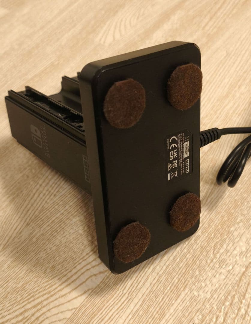 【おまけ多数】Nintendo Switchネオンブルー・ネオンレッドKABAA