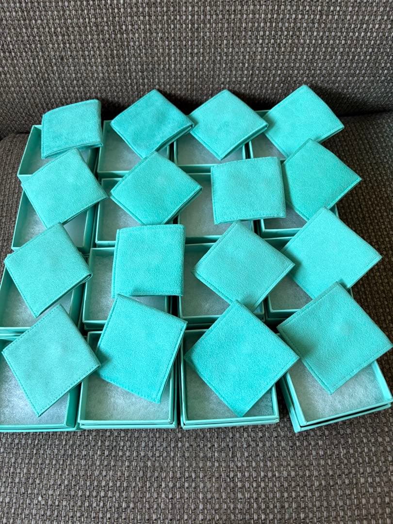 旧型中古品 正方形 空箱　保存袋16セット