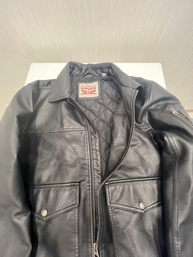 リーバイス レザージャケット A-2 フライトジャケット フェイクレザー 黒