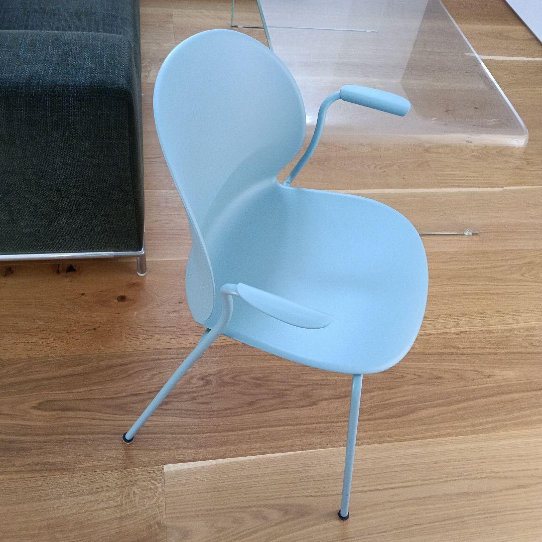 フリッツ・ハンセン　ライトブルー アーム付きチェア