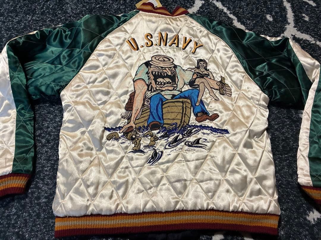 スカルと蛇刺繍のスカジャン Lサイズ　テーラー東洋