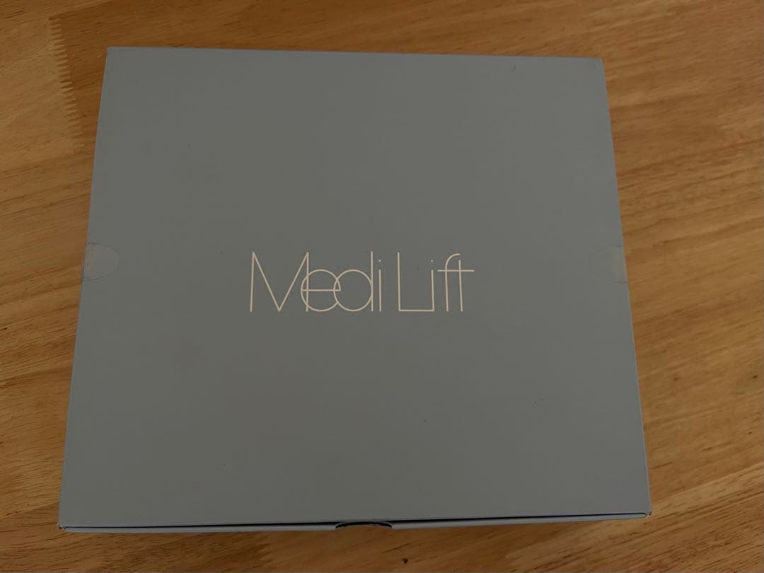 【新品】 YA‐MAN 美顔器 小顔 メディリフト EP-14BB