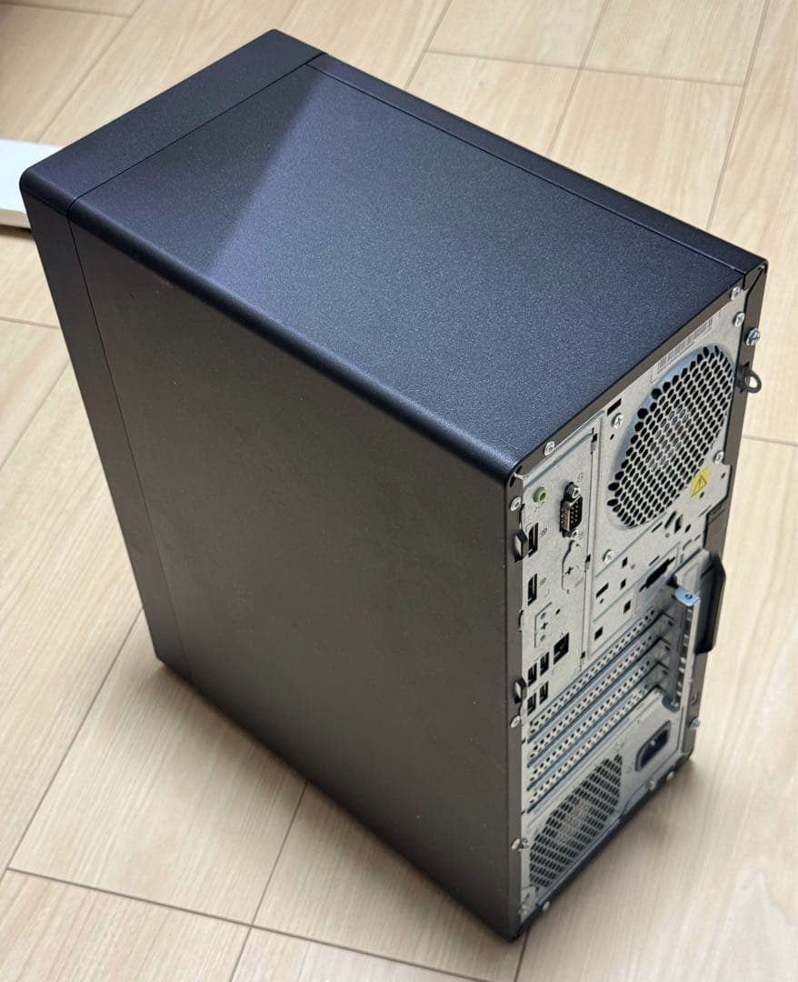 Lenovo ThinkStation タワー型デスクトップPC