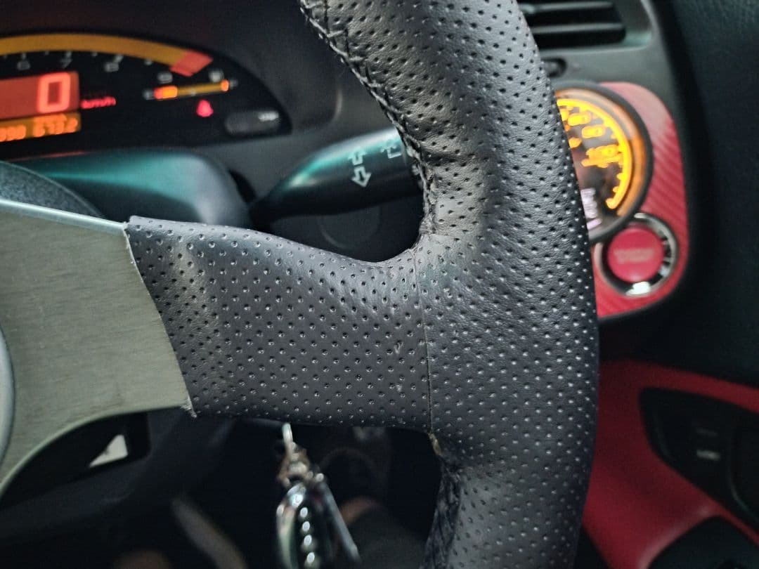 MOMO RACE 350mm 表皮張替え品