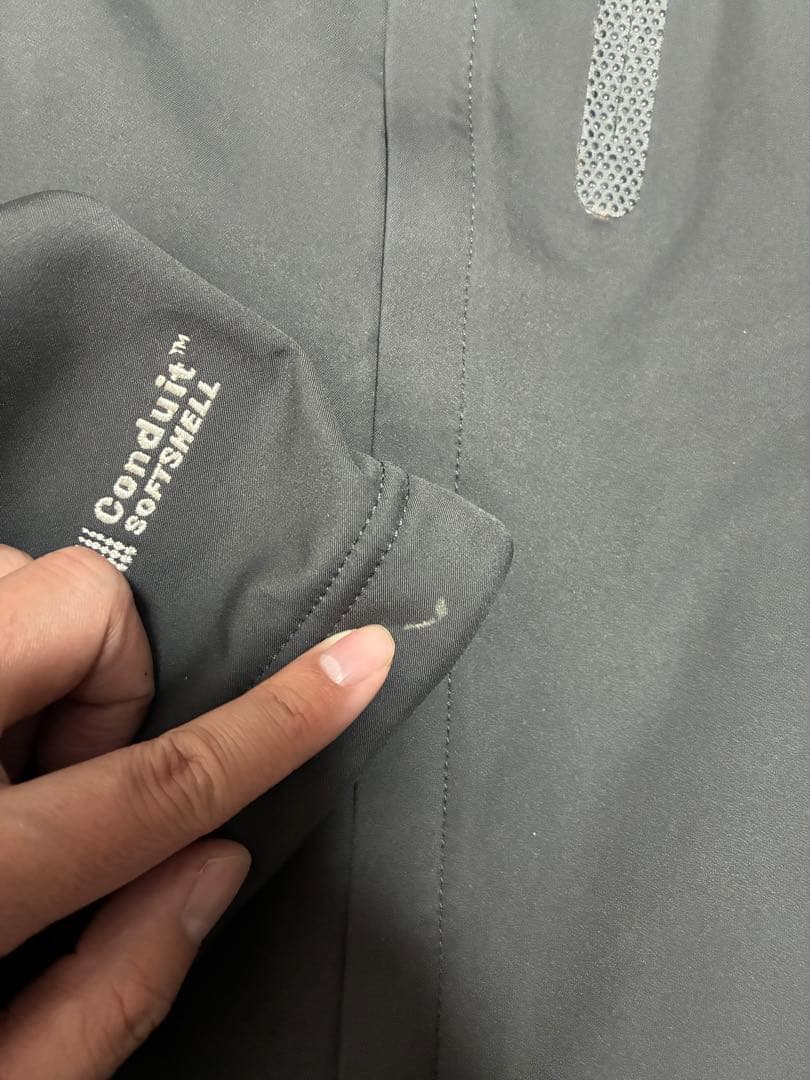 MOUNTAIN HARDWEAR Conduit ジャケット L グレー