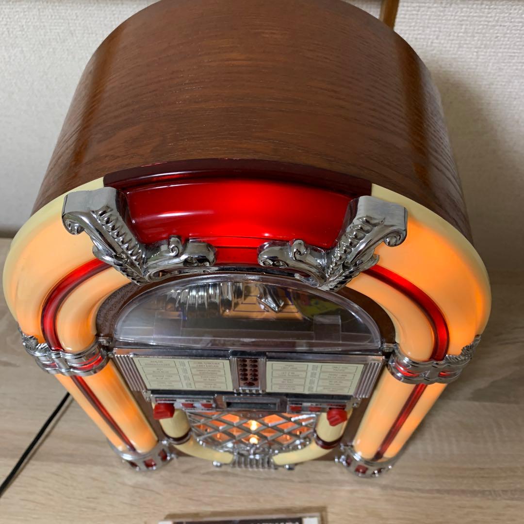 おすすめ品 レトロジュークボックスラジオ付き CDプレーヤー(動作品)美品CD付