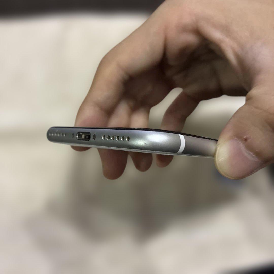 iPhone SE 第2世代 ホワイト 64GB 最大容量75% SIMフリー