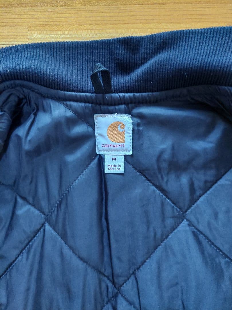 カーハート　ダックベスト　メキシコ製　カラー:ブラック　サイズ:M