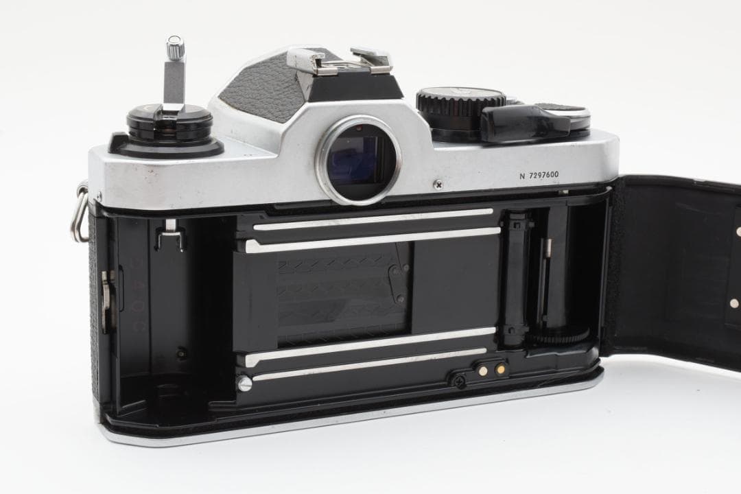 良品 NIKON NEW FM2 シルバー　フィルム　モルト新品交換済 B344