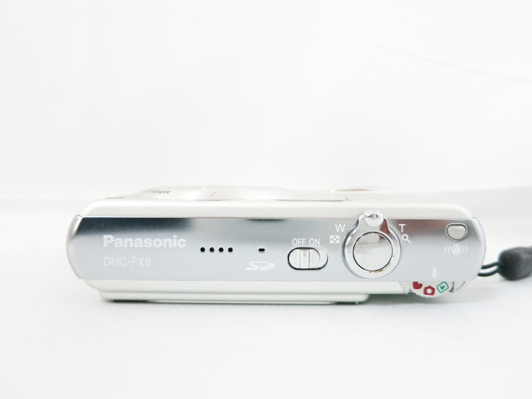 ★美品★Panasonic デジタルカメラLUMIX DMC-FX8 シルバー