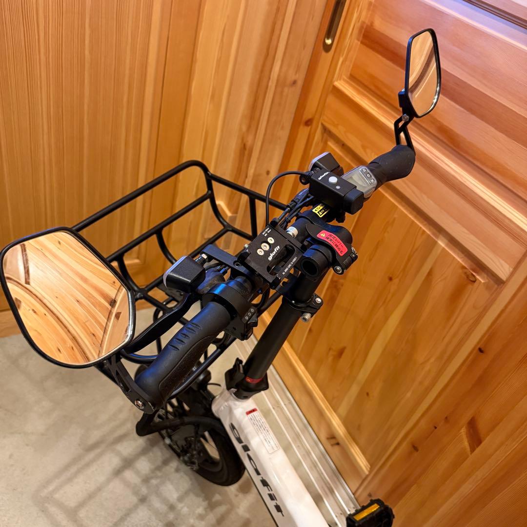 glafit GFR-02 ホワイト モビチェン付き