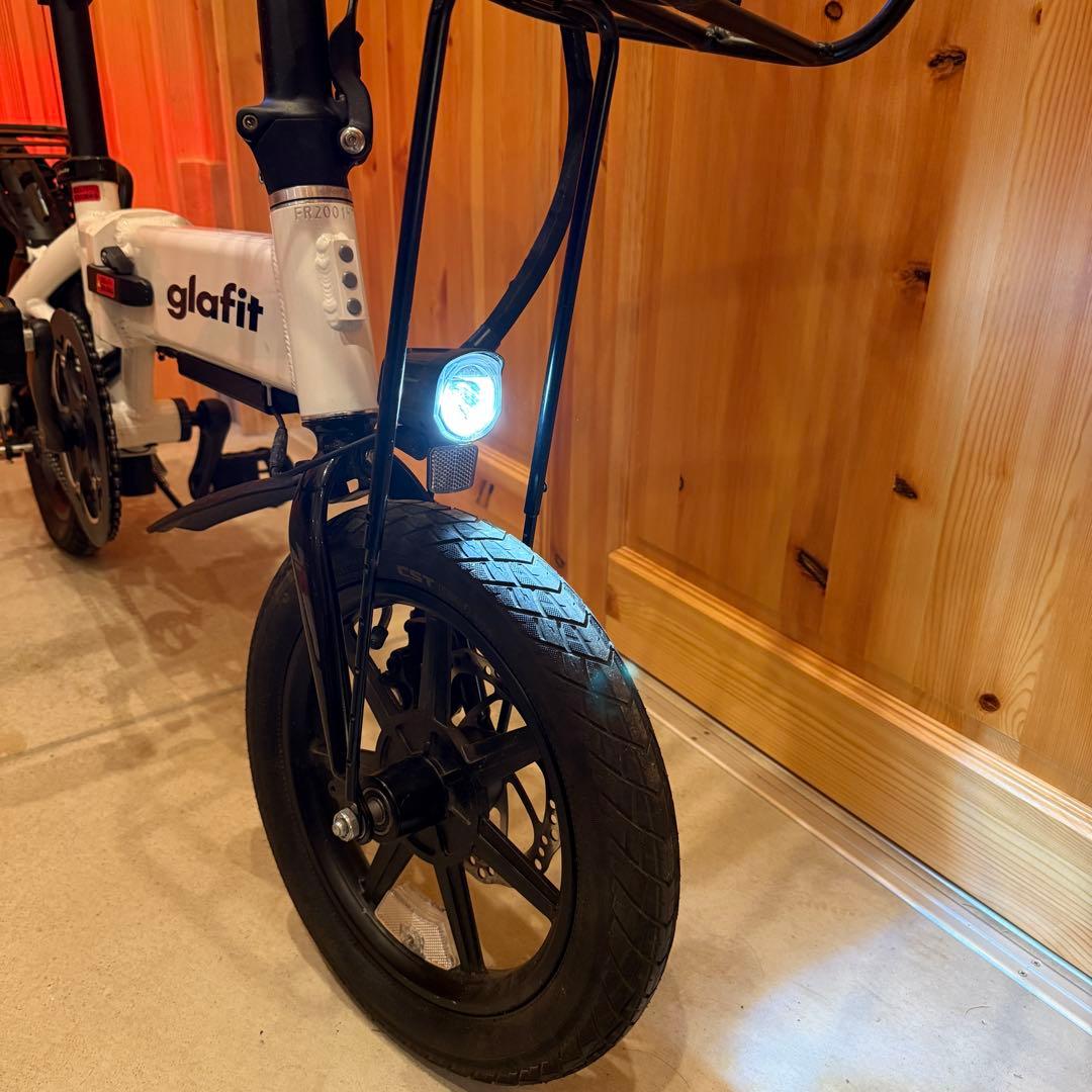 glafit GFR-02 ホワイト モビチェン付き