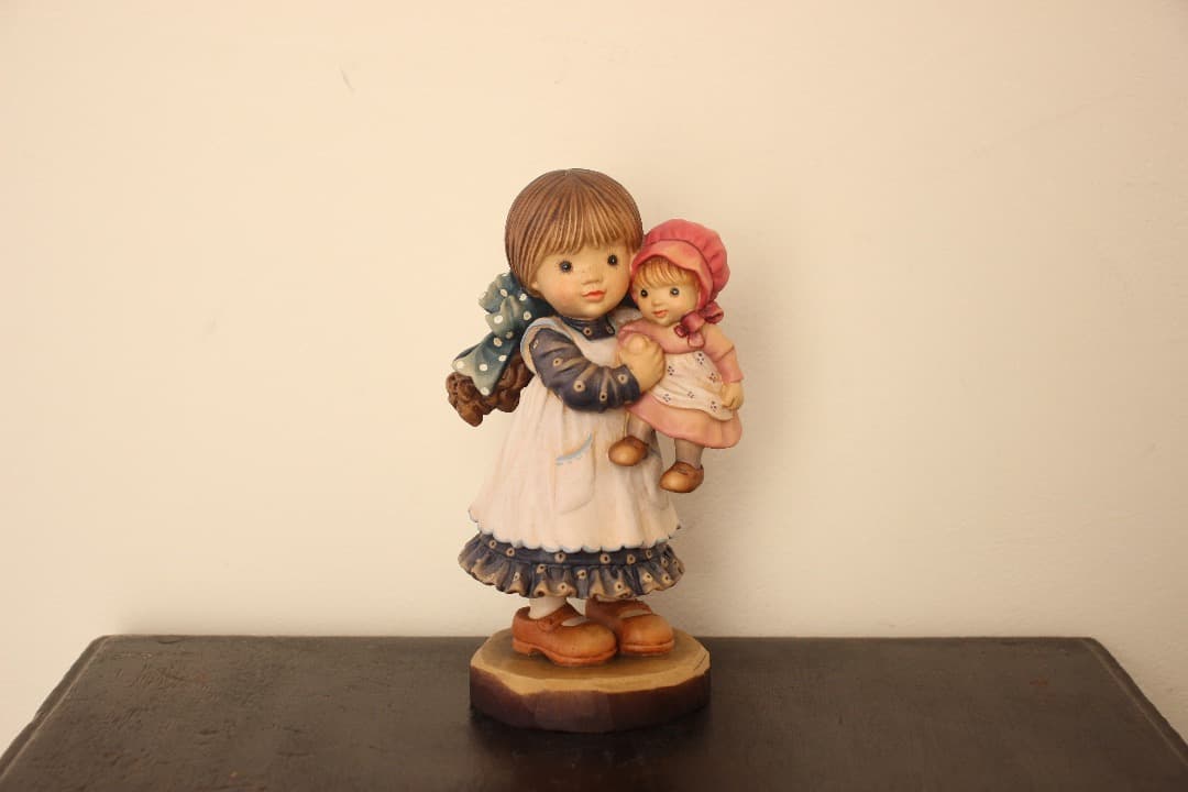 イタリア　ANRI社　サラ・ケイ　マイフェイバリットドール　手彫り　木彫り人形