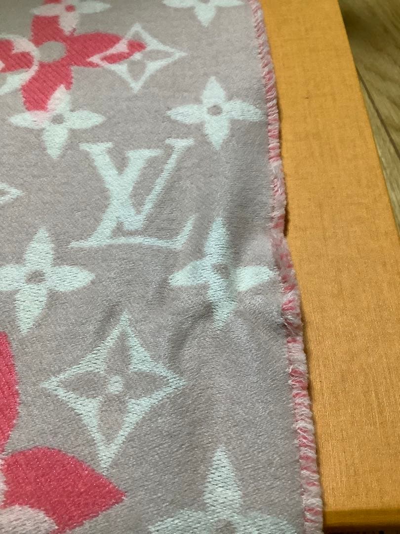 ルイヴィトン　マフラー エシャルプ・オールユーニード　難有り