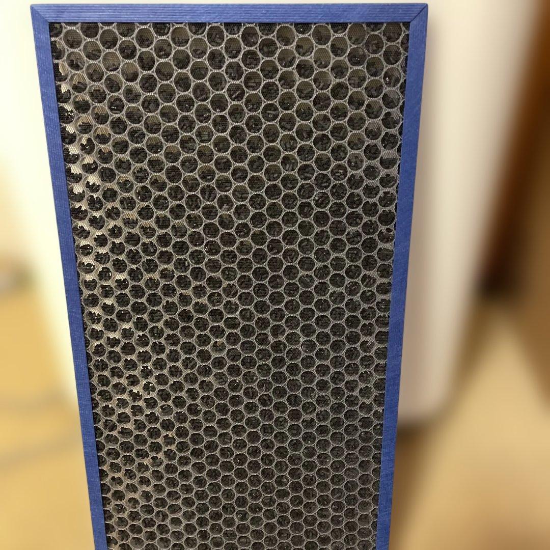 値下げ　2022年度製　シャープ　加湿空気清浄機　KC-F70-W