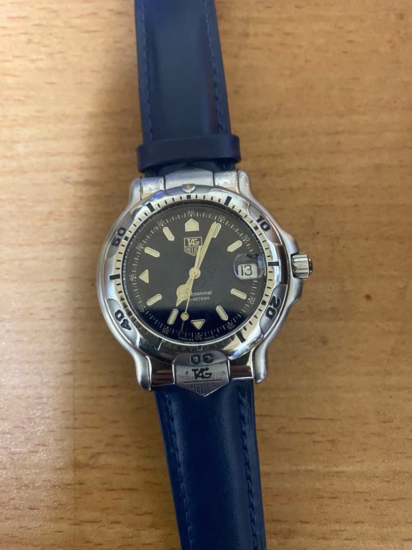 タグホイヤー6000メンズクォーツ稼働品