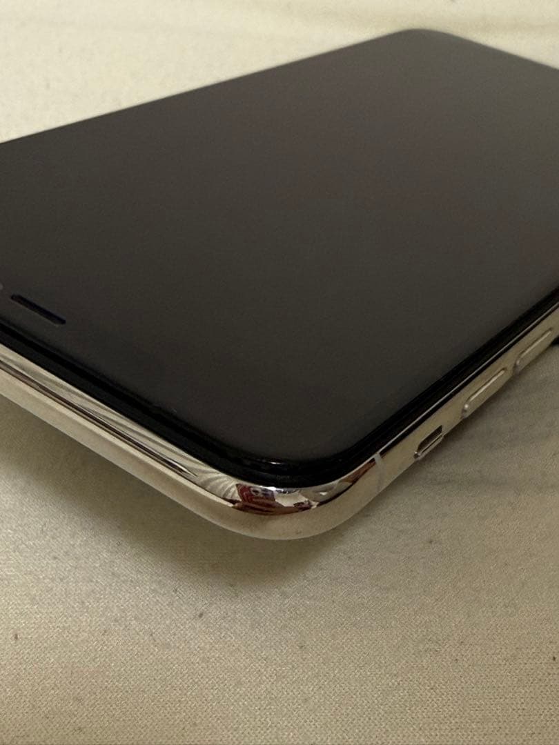 Apple iPhone 11 Pro シルバー　256GB