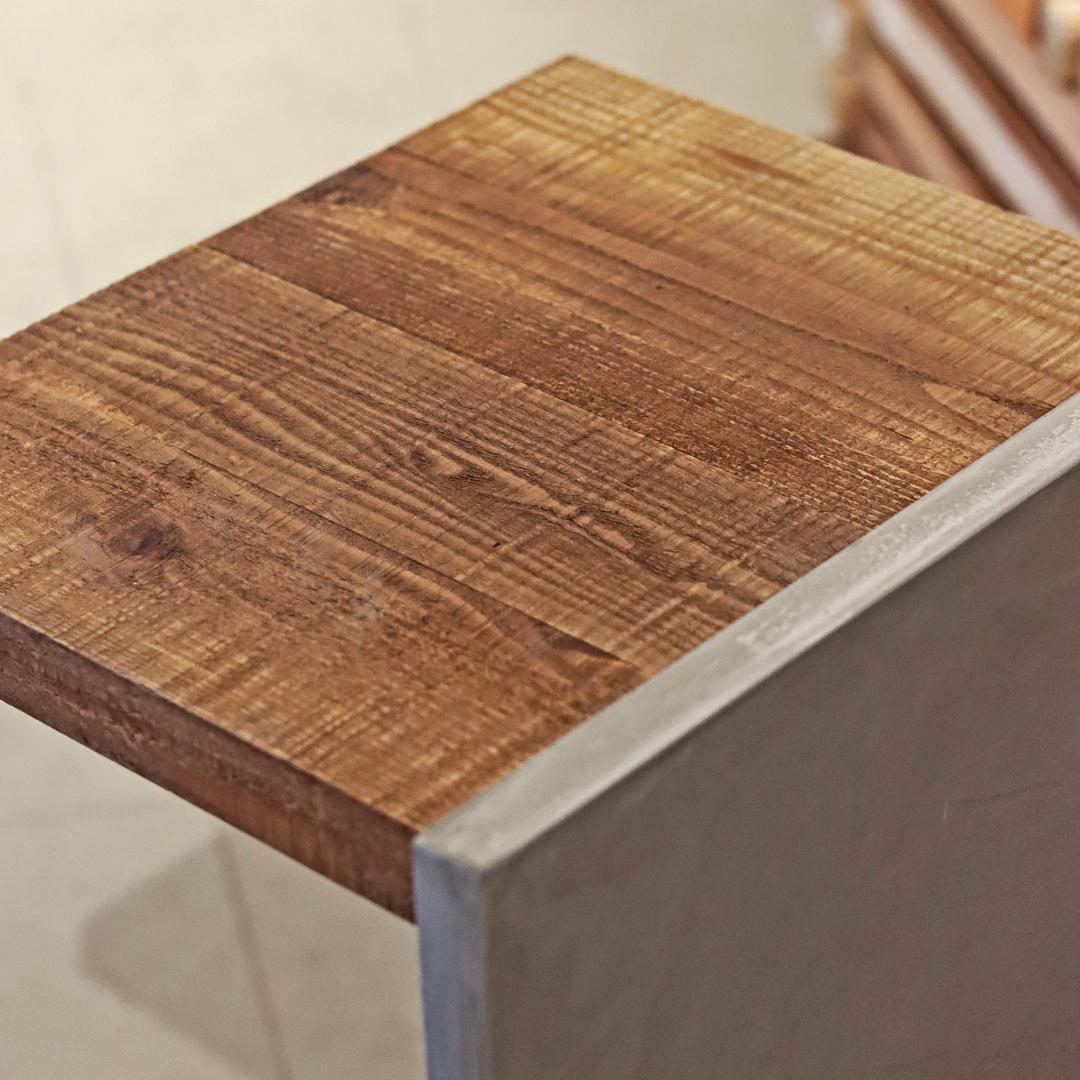 センターテーブル｜ライトグレー｜四角脚｜薄塗りモルタル｜ダイニングテーブル