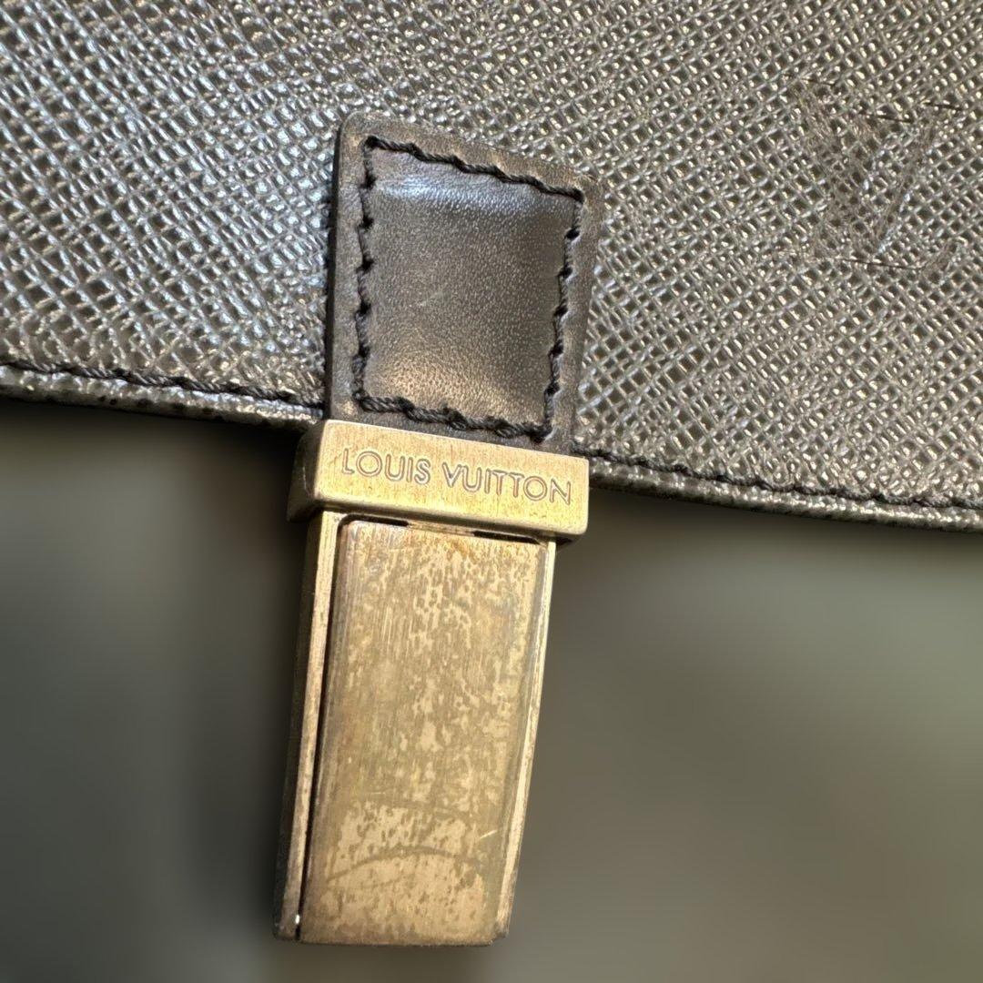 ルイヴィトン　タイガ　サラトヴGM　M30882　LV　アルドワーズ