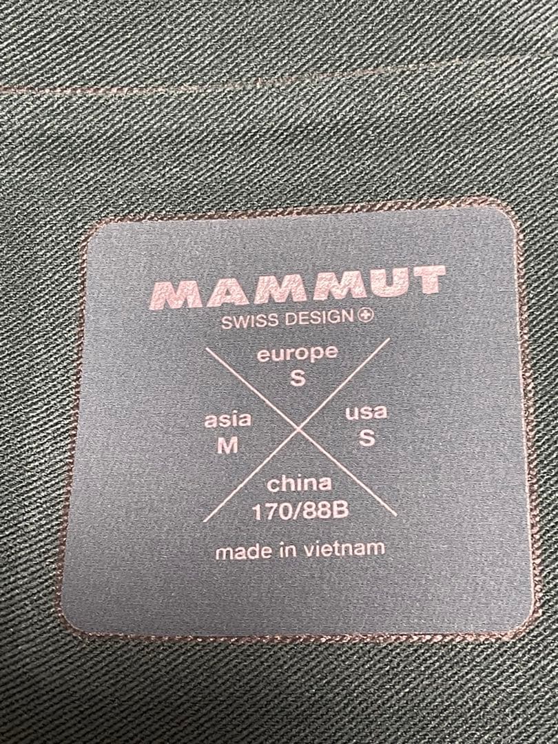 は　 MAMMUT マムート マウンテンパーカー