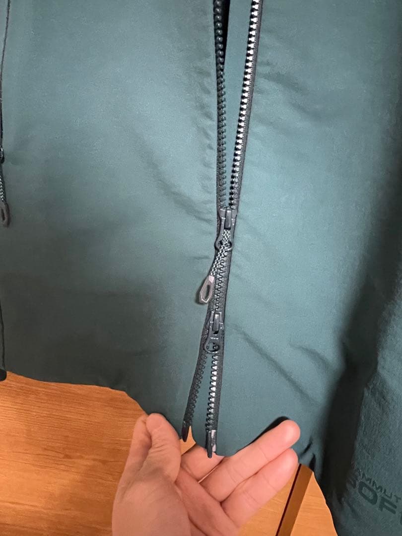 は　 MAMMUT マムート マウンテンパーカー