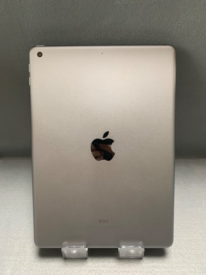 美品 国内版 WiFi版 iPad 第5世代 128GB スペースグレー色