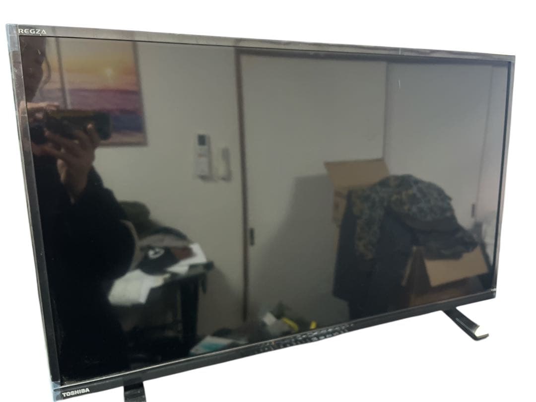 TOSHIBA 32S24 32インチ液晶テレビ【画面キズあり】