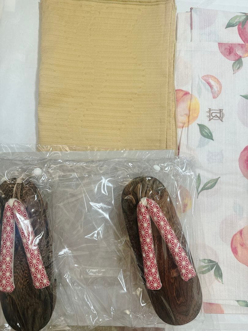 Maison de FLEUR 果音 白桃浴衣