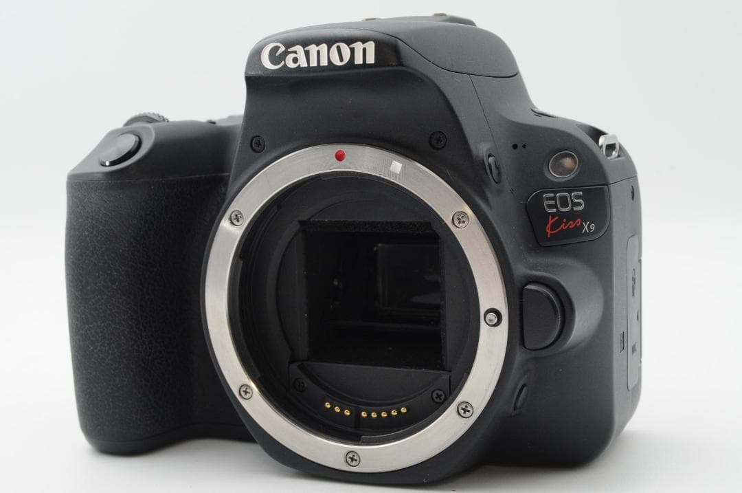 ▲新品級③▲大SALE中▲ Canon EOS Kiss x9 ダブルレンズ