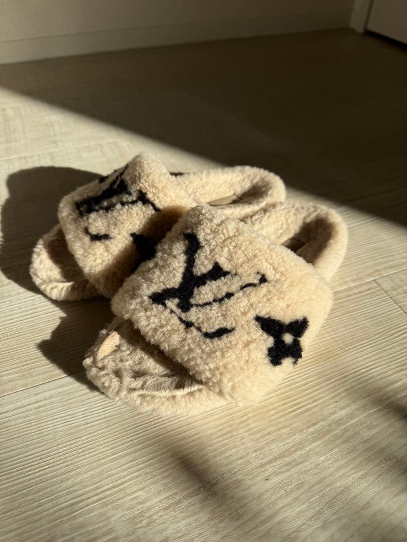 Louis Vuitton LVパセオリアルボアムートンサンダルミュール24cm