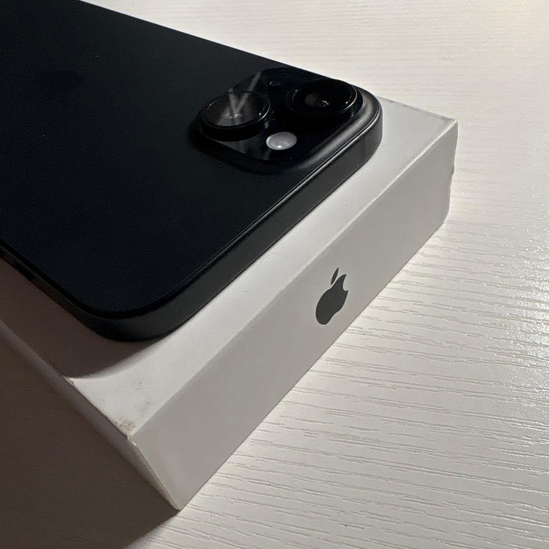 iPhone15 Plus 128GB ブラック SIMフリー 極美品