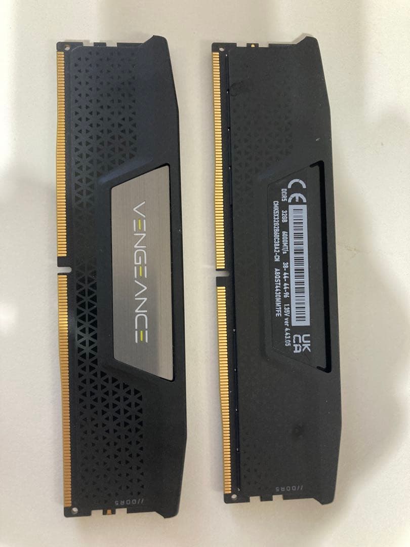 64GB (32GB*2個)DDR5 デスクトップメモリー