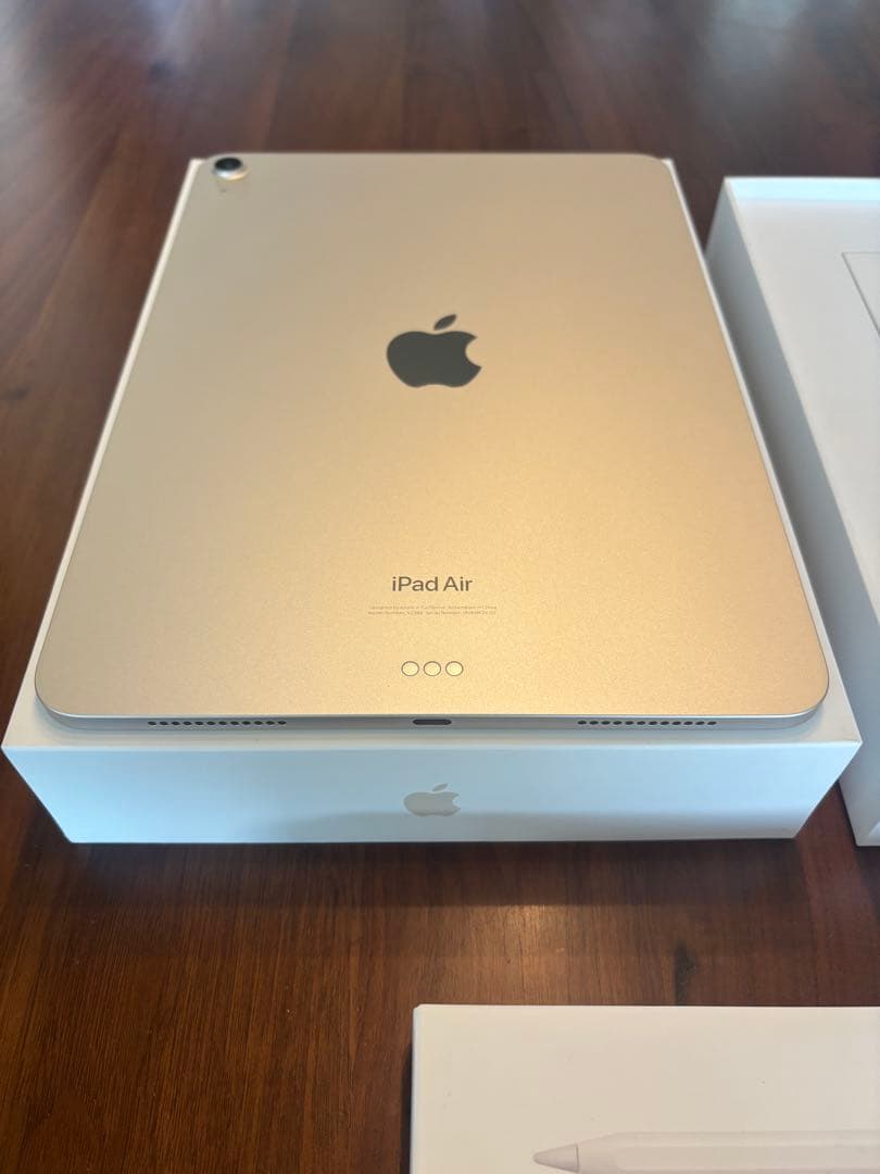 T*)様 【超美品】iPad Air 第5世代 64GB スターライト Wi-F