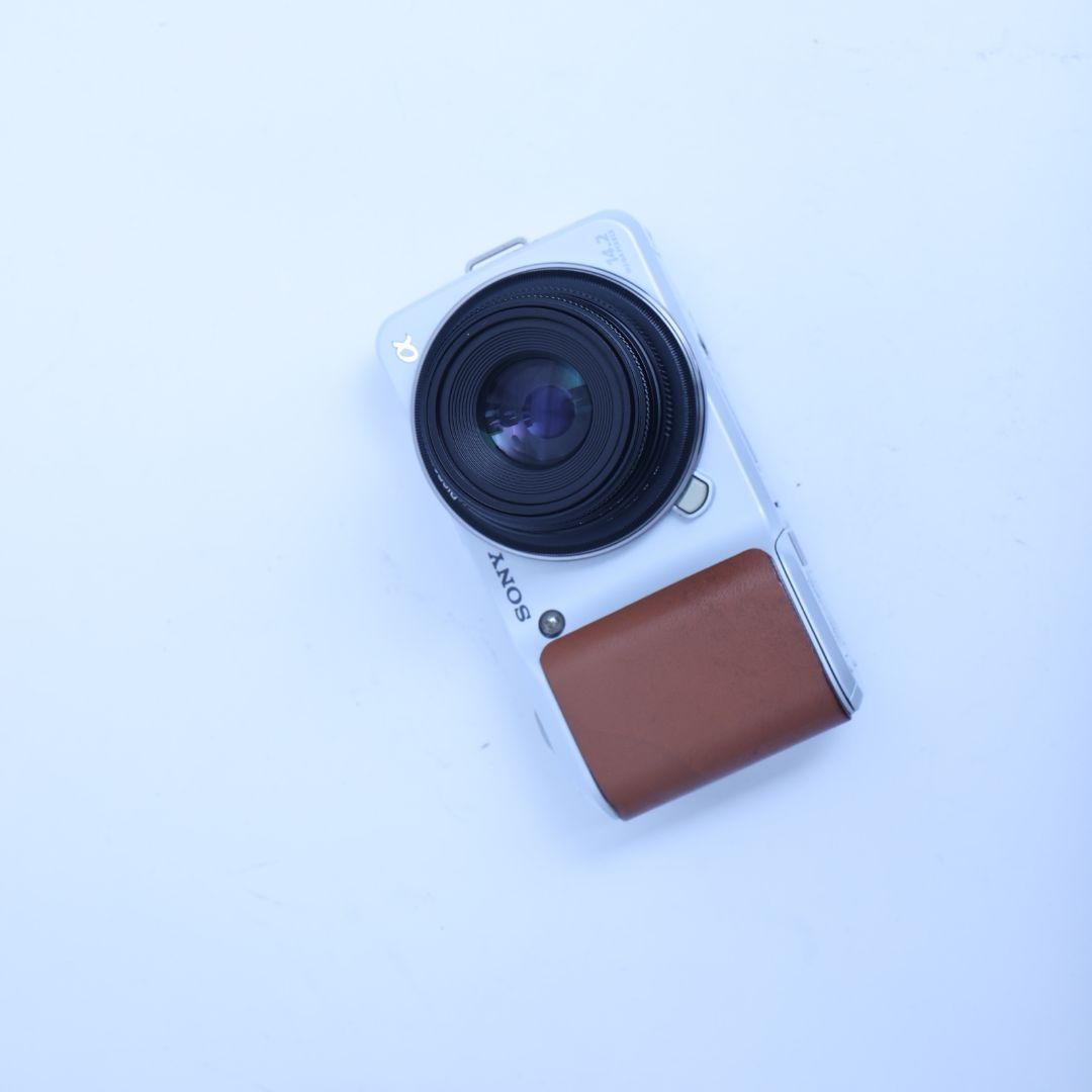 SONY NEX-3 ボディ　レンズ+単焦点レンズ　バッテリー充電器SDカード付