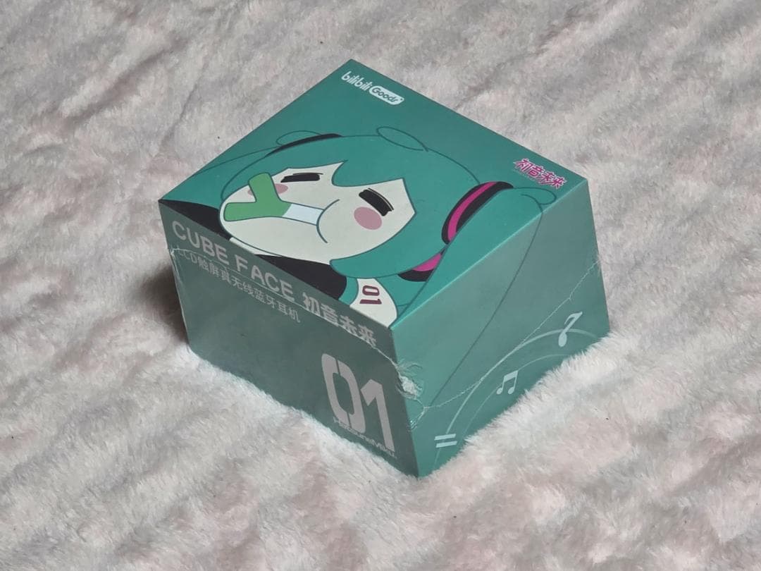 【新品】初音ミク × ビリビリ　限定ワイヤレスイヤホン cube face