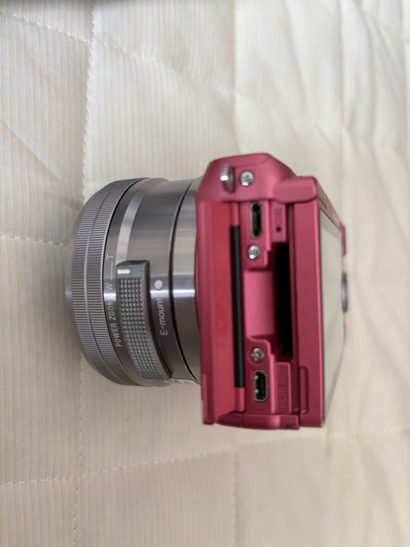 SONY ミラーレス　デジタル一眼カメラ 　α5000 ピンク