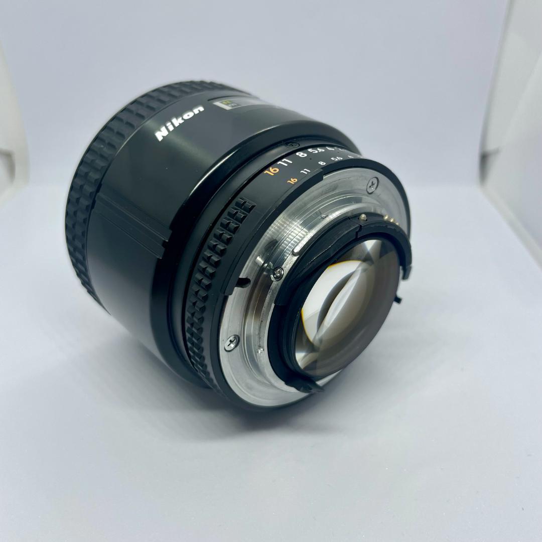 美品 AF NIKKOR 85mm f/1.8
