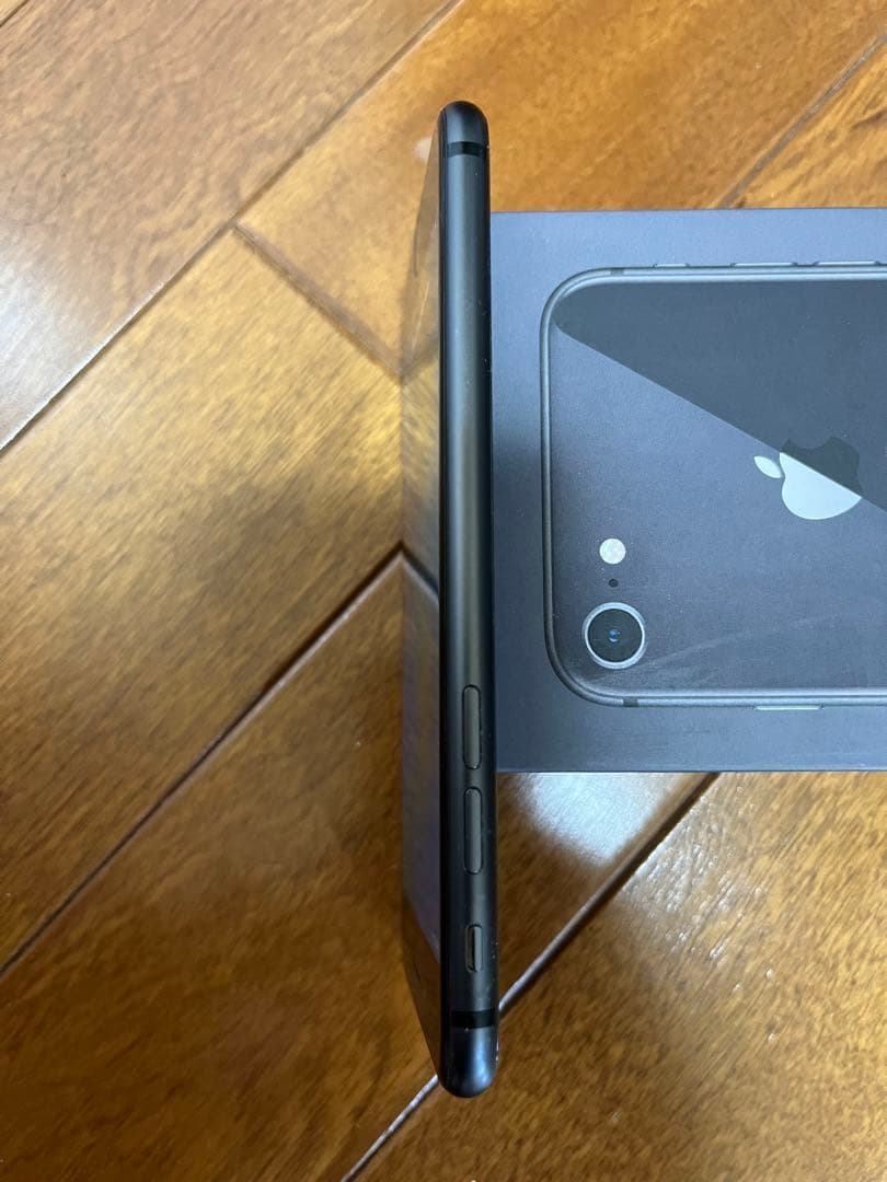 Apple iPhone 8 スペースグレイ 64GB【SIMフリー】