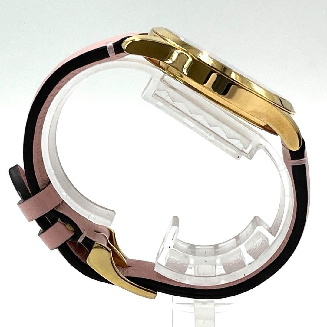 【極美品】グッチ Gタイムレス 4キャットヘッド イエローゴールドPVD ピンク