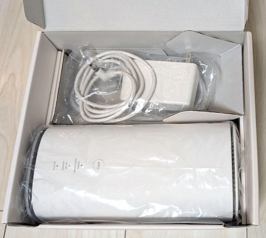 Speed Wi-Fi  5G L13 本体（通信ケーブル付）